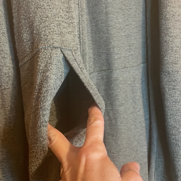 •ALTAR'D STATE•HEATHERED GREEN OPEN FRONT CURVY HEM CARDIGAN SWEATER SIZE MEDIUM - Picture 3 of 10